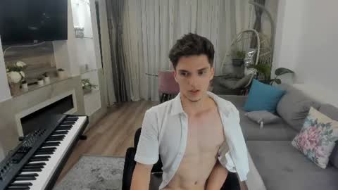 Johnny k. online show from August 4, 9:56 pm