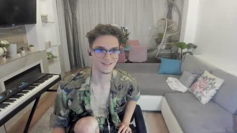 Johnny k. online show from August 7, 6:30 pm