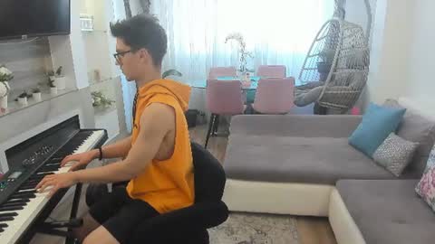 Johnny k. online show from August 15, 1:04 pm