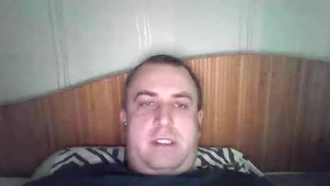 johnoreon online show from August 11, 7:32 am