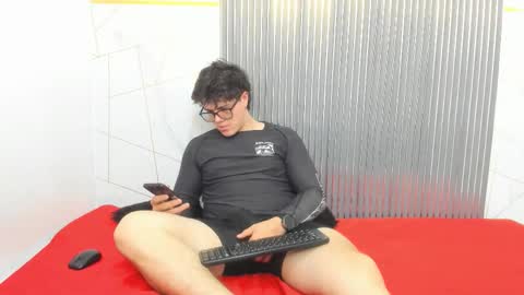 JOHNSON online show from March 25, 1:39 pm