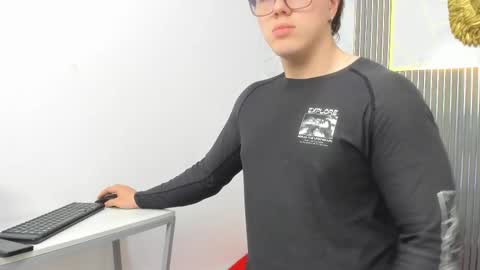 JOHNSON online show from March 25, 3:07 pm