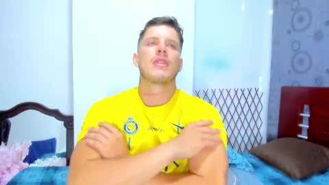 johnycooper08 online show from August 19, 9:38 am