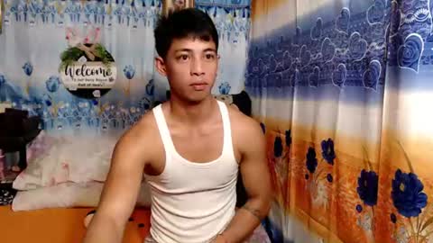 johnydestroyer online show from August 1, 11:33 pm