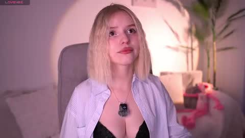 Paula online show from August 9, 3:57 pm