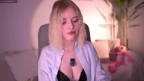Paula online show from August 9, 6:09 pm