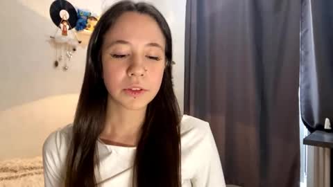 I am Joline ntmuLets hit 10 Thumbs Up together online show from June 5, 3:06 pm
