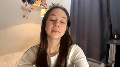 I am Joline ntmuLets hit 10 Thumbs Up together online show from June 6, 8:53 am
