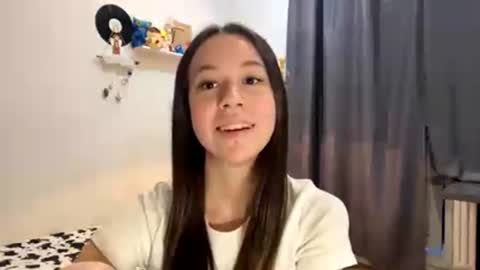I am Joline ntmuLets hit 10 Thumbs Up together online show from June 10, 4:03 pm