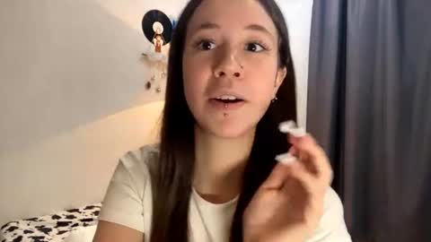 I am Joline ntmuLets hit 10 Thumbs Up together online show from June 10, 7:53 pm