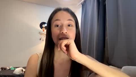 I am Joline ntmuLets hit 10 Thumbs Up together online show from June 15, 9:46 pm