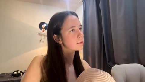 I am Joline ntmuLets hit 10 Thumbs Up together online show from June 19, 5:57 pm