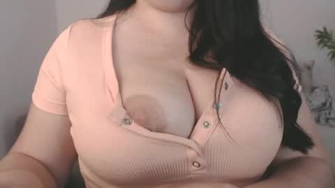 Jolene online show from July 12, 11:38 am