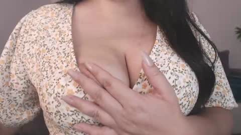 Jolene online show from August 3, 11:28 am