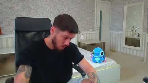 JonahShaw online show from August 13, 6:27 am
