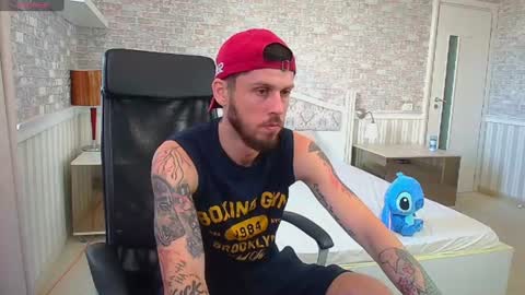 JonahShaw online show from August 14, 7:01 am