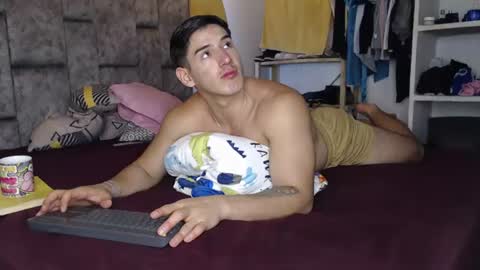 jonathancast08 online show from August 5, 3:48 am