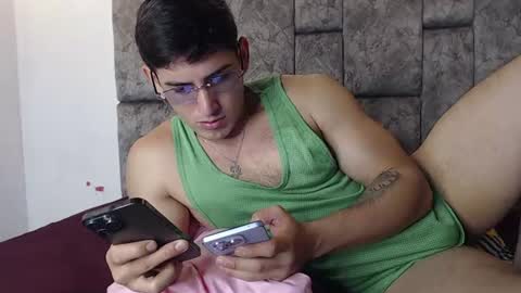 jonathancast08 online show from August 7, 1:22 pm