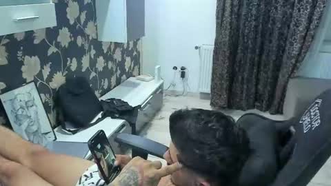 jonnyporn1 online show from August 31, 11:38 pm