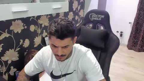 jonnyporn1 online show from September 1, 9:27 pm