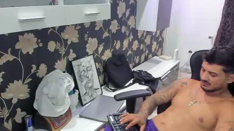 jonnyporn1 online show from September 1, 10:33 pm