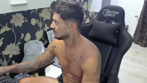 jonnyporn1 online show from September 3, 11:52 pm