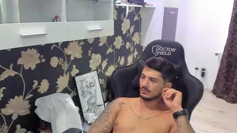jonnyporn1 online show from September 4, 5:55 am