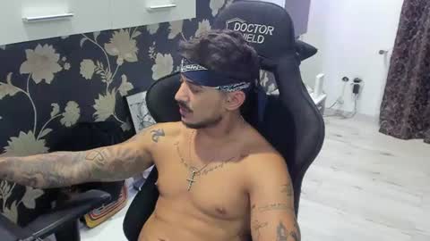 jonnyporn1 online show from September 6, 8:48 pm