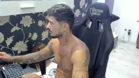 jonnyporn1 online show from September 7, 8:37 pm