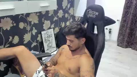 jonnyporn1 online show from September 7, 11:55 pm