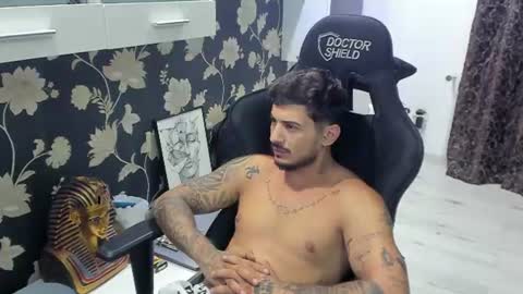 jonnyporn1 online show from September 8, 3:13 am