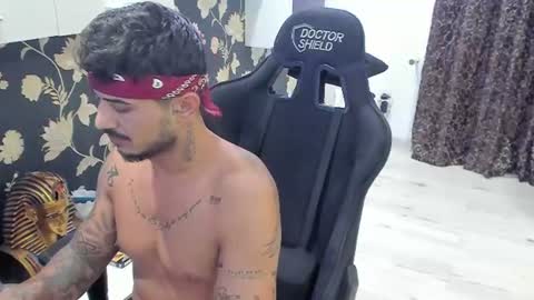 jonnyporn1 online show from September 8, 11:56 pm