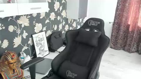 jonnyporn1 online show from September 10, 10:47 am