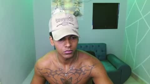 jordan_z_ online show from August 8, 12:16 pm