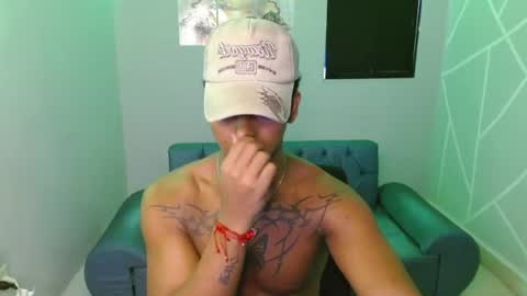 jordan_z_ online show from August 8, 4:40 pm
