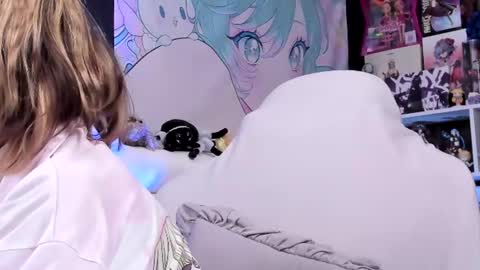 Rose online show from August 12, 5:04 pm
