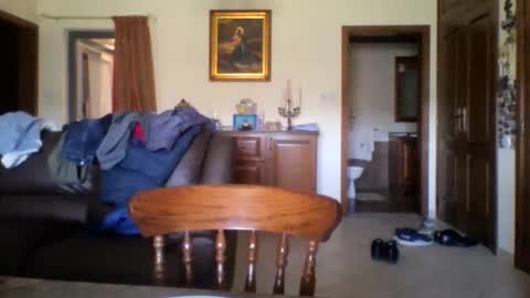 jos39a online show from April 9, 10:56 am