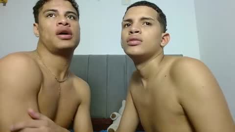 JOSE AND DANIEL online show from August 7, 12:16 pm