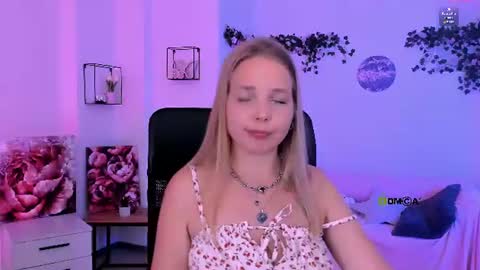 jose_fairy online show from August 11, 9:06 pm