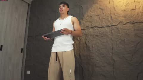 joseph__boy online show from August 5, 12:47 pm