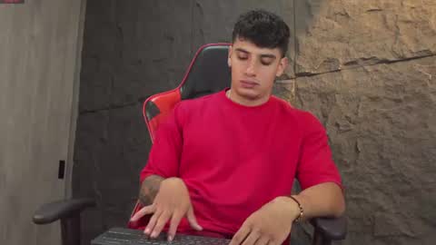 joseph__boy online show from August 6, 12:48 pm