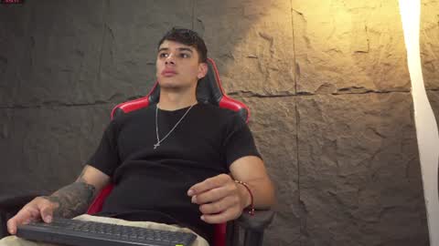 joseph__boy online show from August 13, 11:46 am