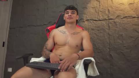 joseph__boy online show from August 14, 3:04 pm