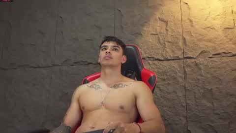 joseph__boy online show from August 15, 11:47 am