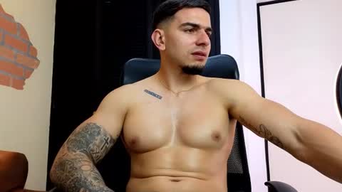 josh_miller01 online show from August 4, 5:10 pm