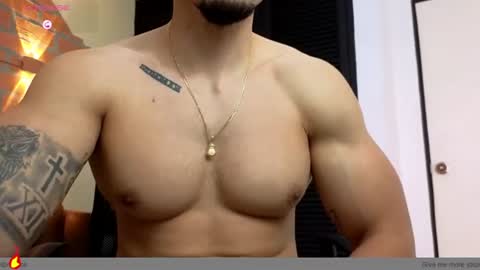 josh_miller01 online show from August 15, 3:38 pm