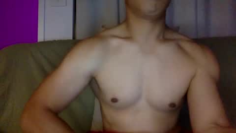 joshasian0713 online show from May 19, 1:34 pm
