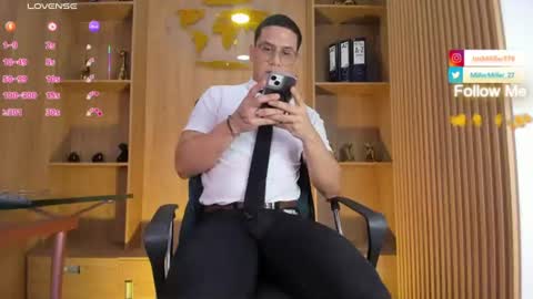 joshmiller___ online show from August 11, 4:20 pm