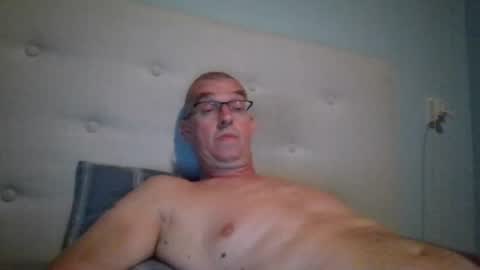 josvenithijs online show from August 8, 10:32 pm