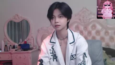 joycekay online show from August 6, 9:14 pm